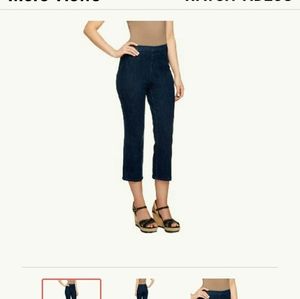 Isaac Mizrahi Live 365 denim crop petite jeans.